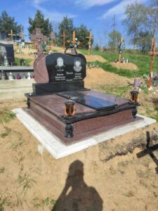 Подвійний пам’ятник №19