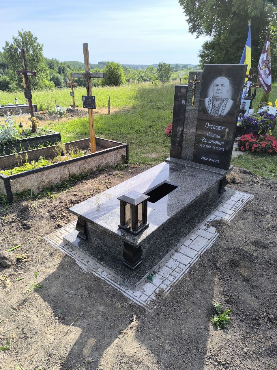 Одинарний пам’ятник №17