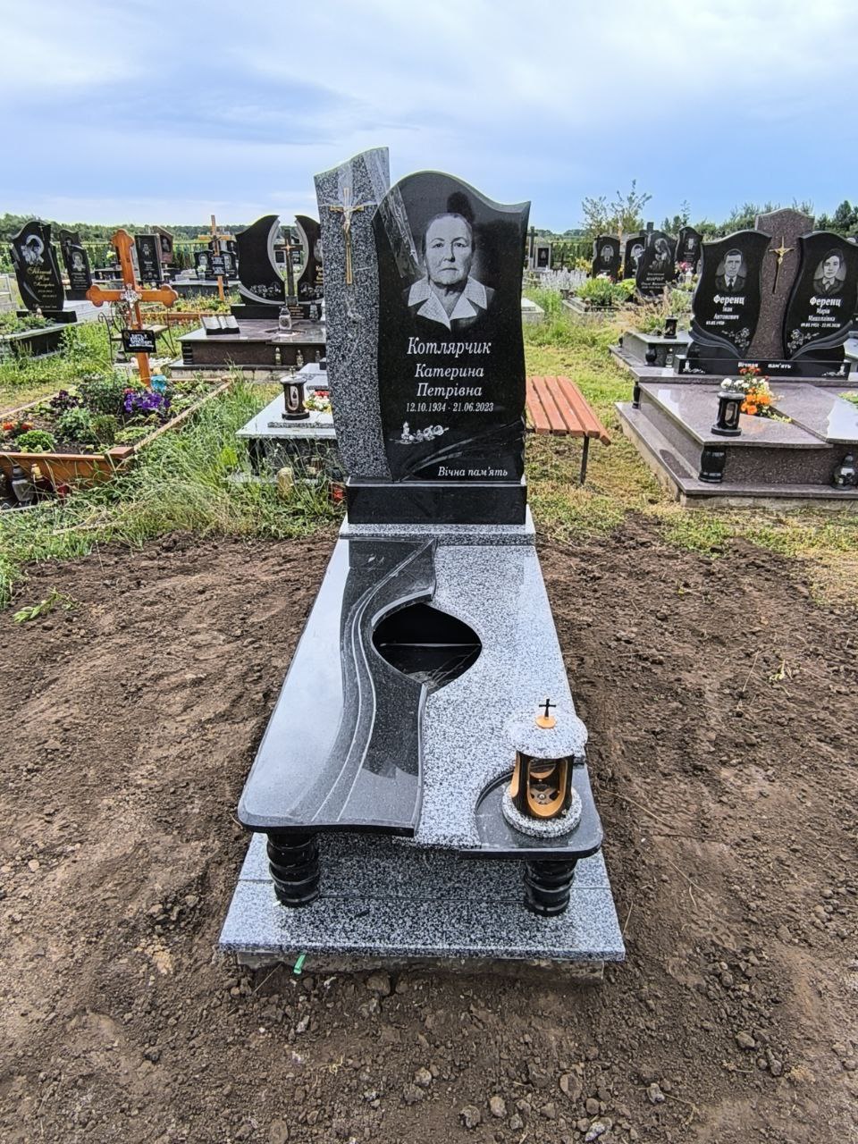 Одинарний пам’ятник №19