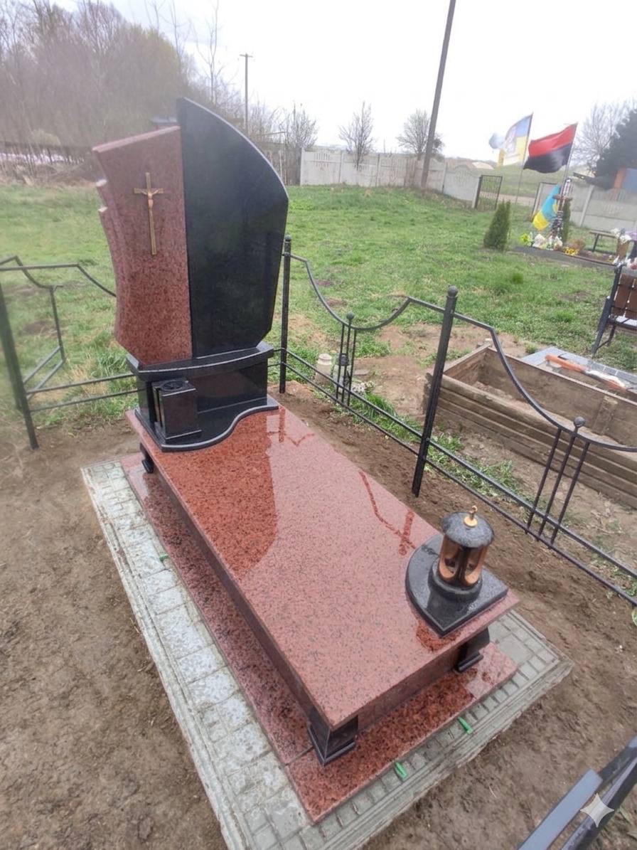 Одинарний пам’ятник №21